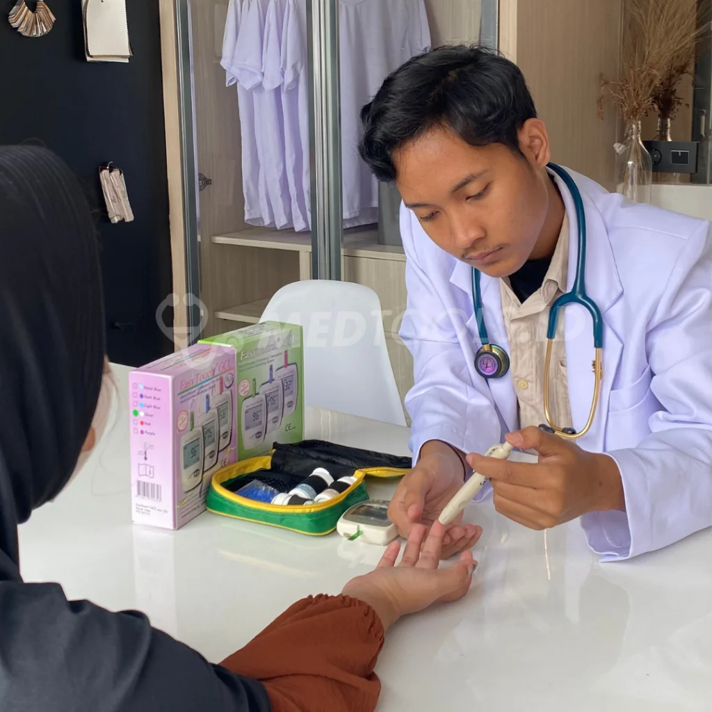 Paket Bakti Sosial / Paket  Lengkap Easy Touch GCU 3in1 [Glucosa, Cholesterol, Urid Acid] - Medtools view 6